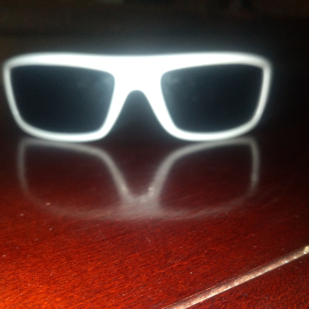 Sunglasses - Picture 2 of 3